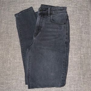 American Eagle Outfitters Mom Jean